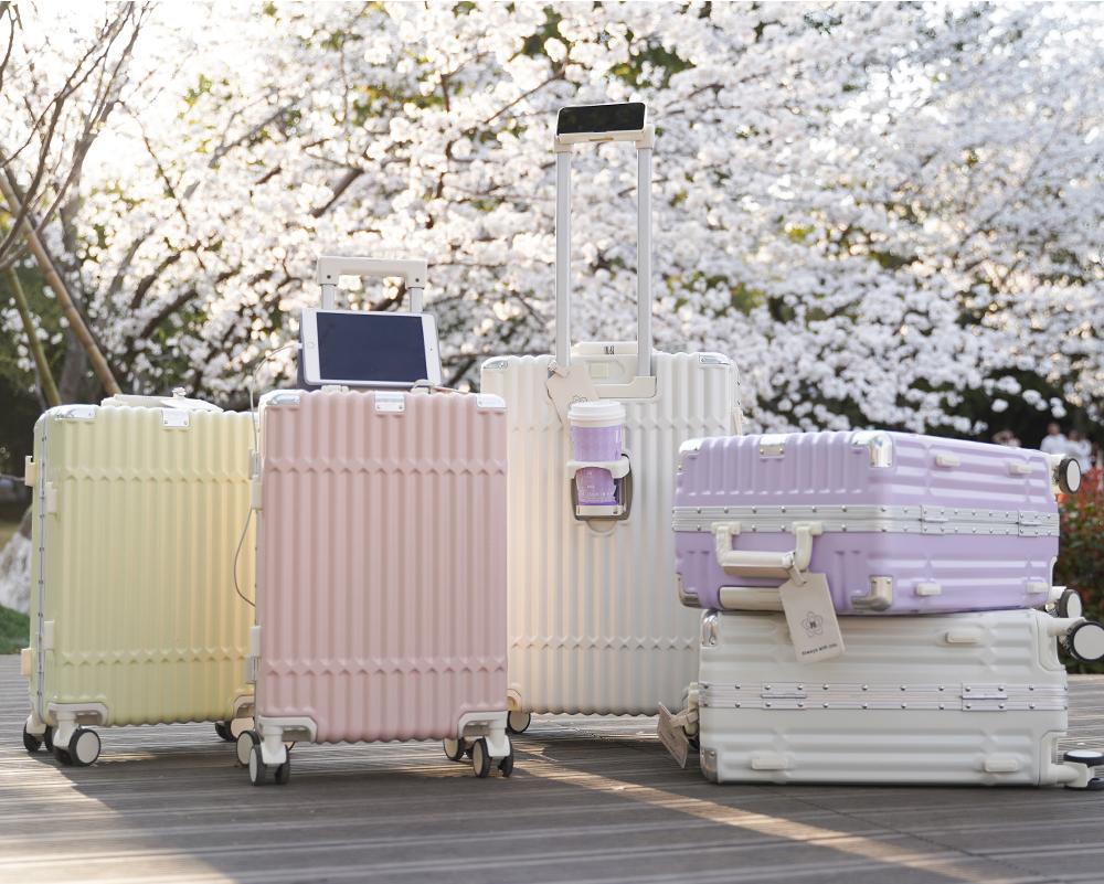 B4U スーツケース 1zk221148d メイン商品写真その3
